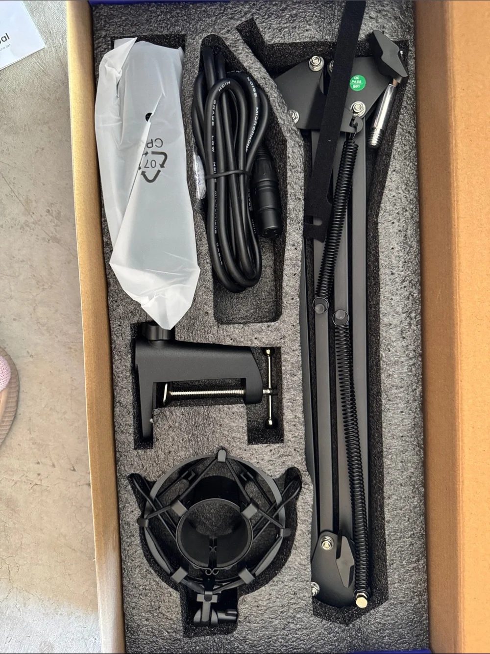Set of 2 XM-900 Black Condenser Studio Microphone Set NEW- 2 for price of 1!!